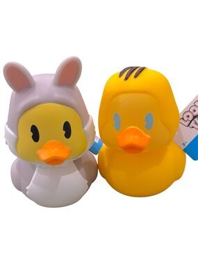 Looney Tunes Bugs Bunny and Tweety Bird Rubber Duck Set NEW